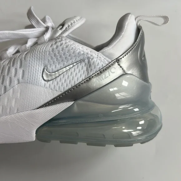 Nike Air Max 270 - Picture 7 of 12